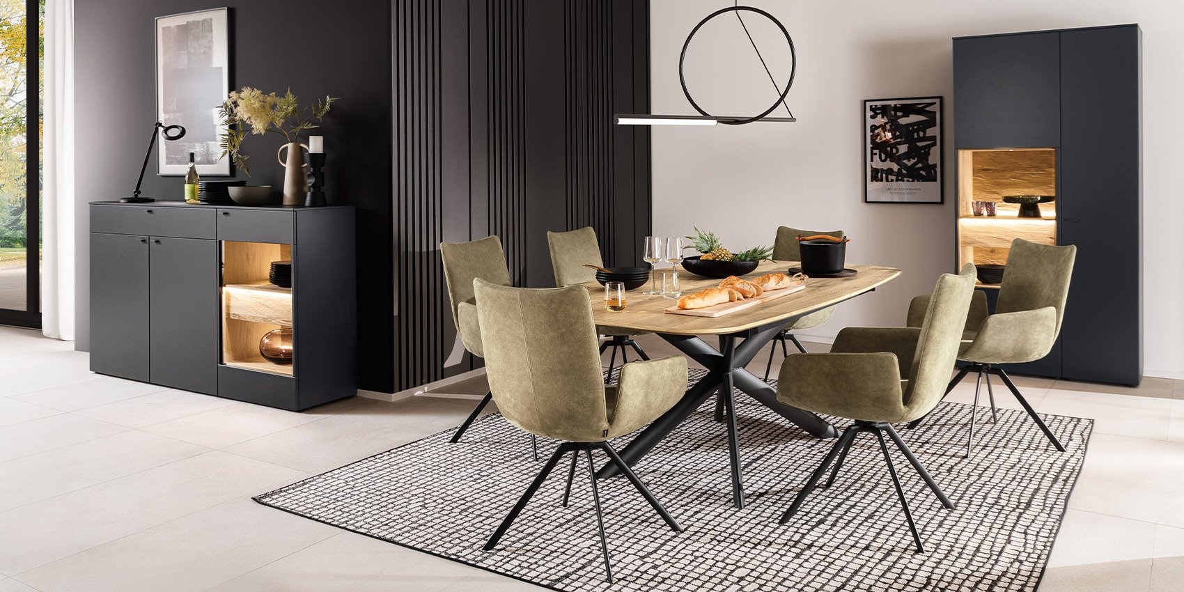 Esszimmer, Esstisch, Tisch, Dekoration für Zuhause, Teppich